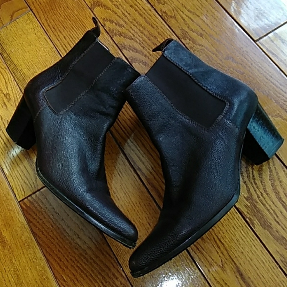 Michael Kors Brown leather heeled Chelsea Boots